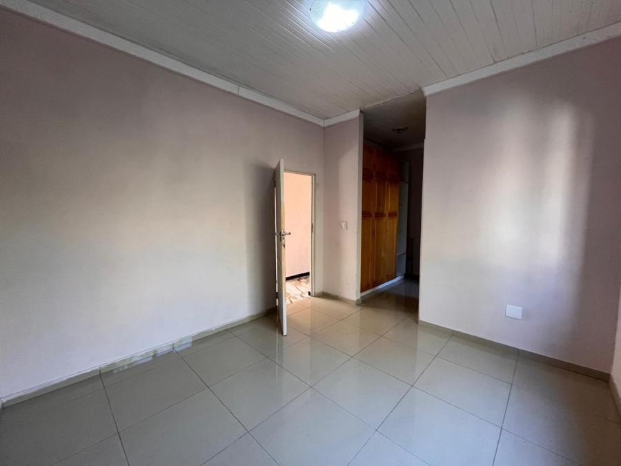 4 Bedroom Property for Sale in Palmiet Western Cape